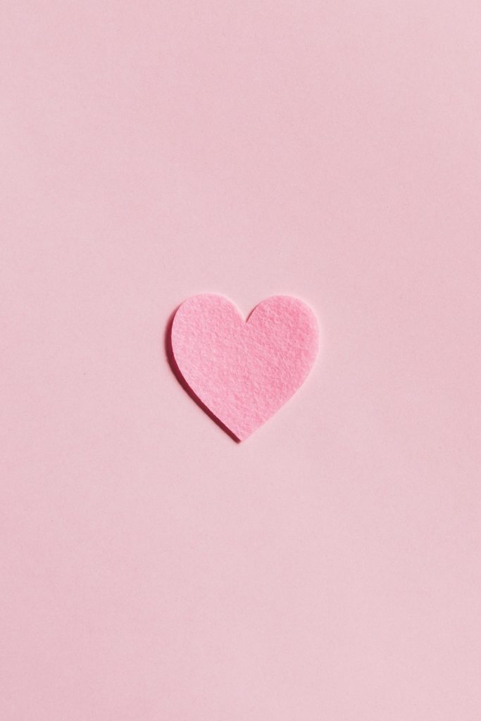 30+ Aesthetic Valentine's Day Wallpapers - The Beauty May
