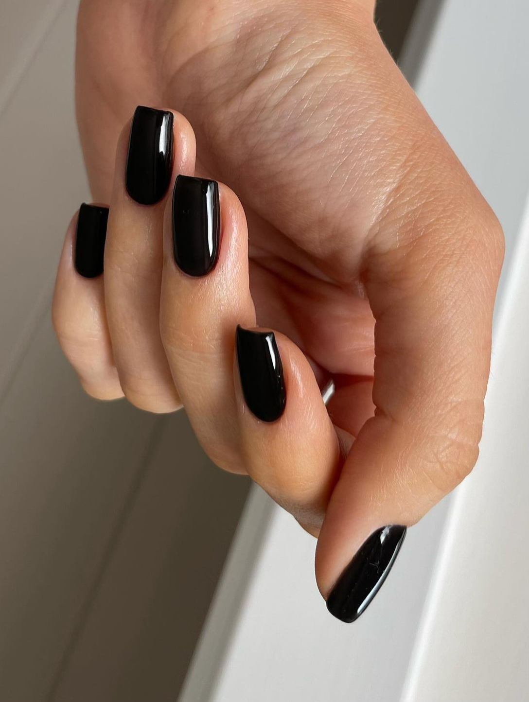 black nails short