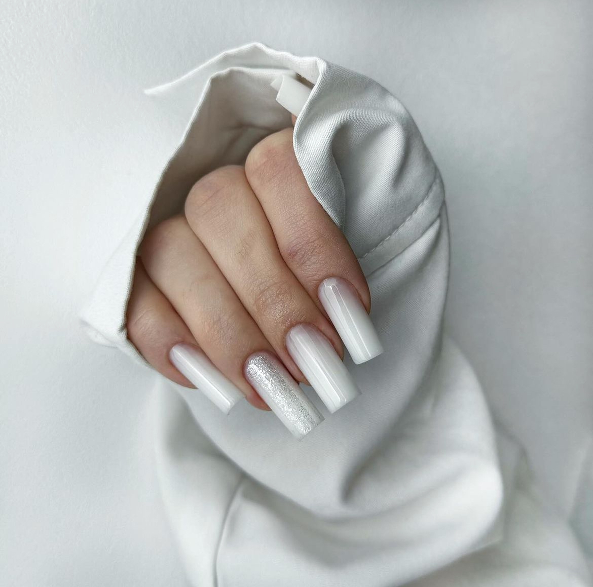 white nails ideas