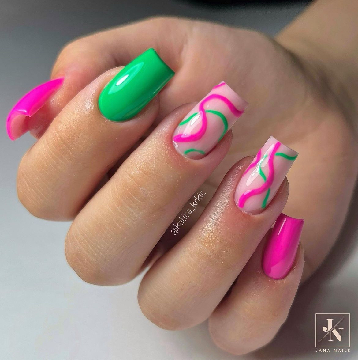 neon nail art