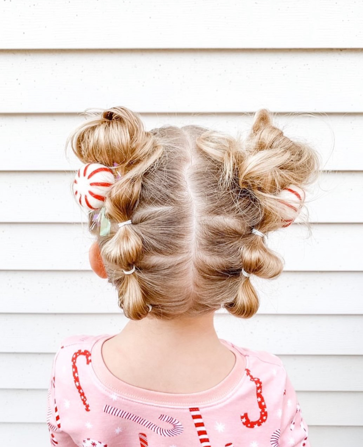 Christmas hairstyles for little girl