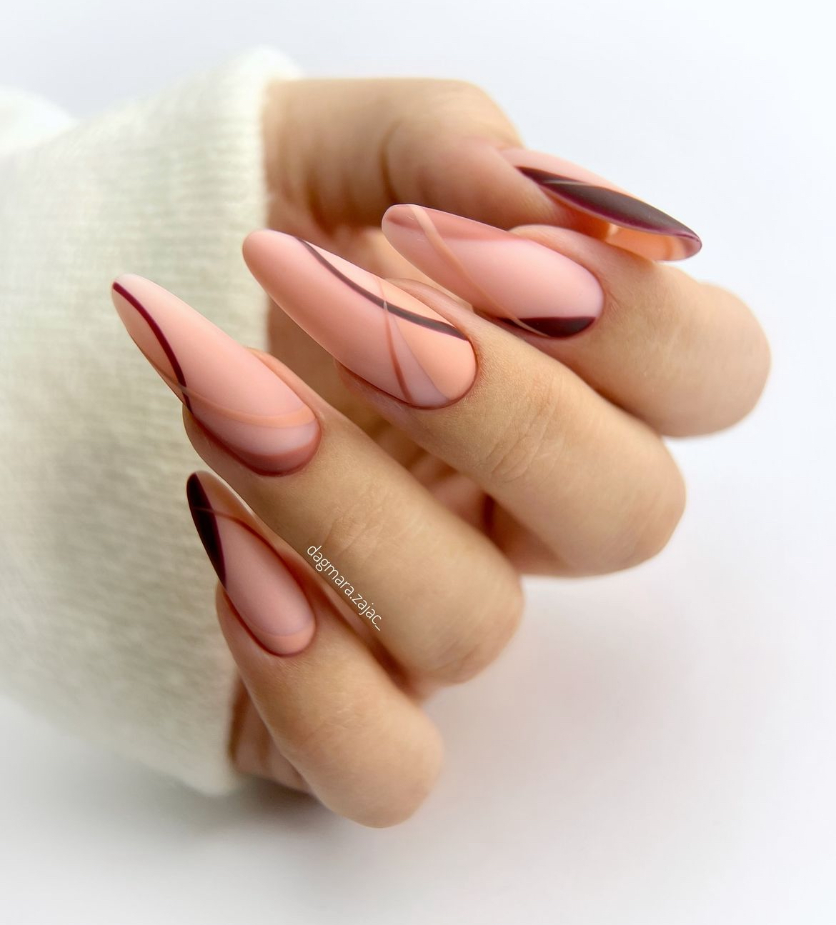 brown nails design