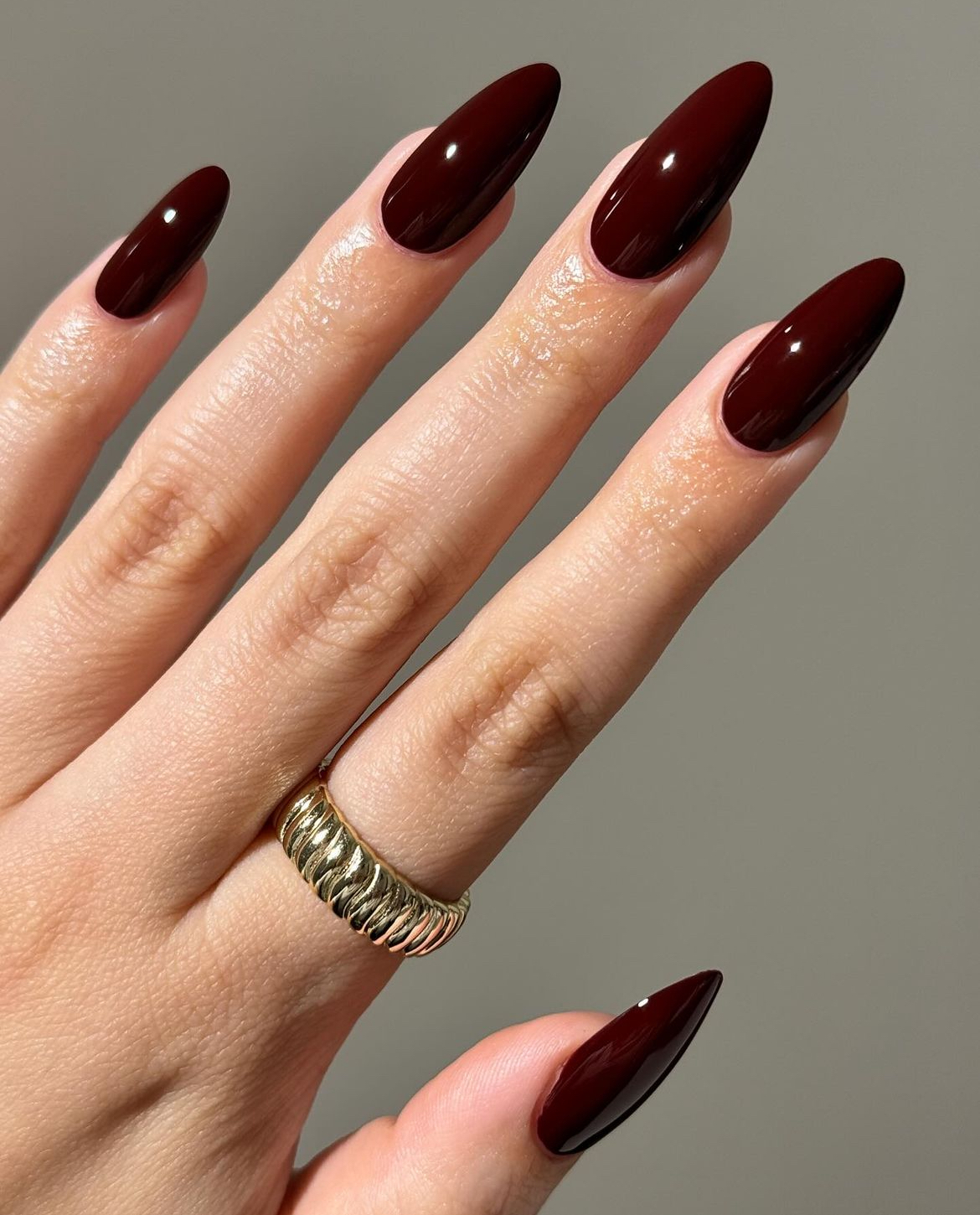 burgundy nails with design