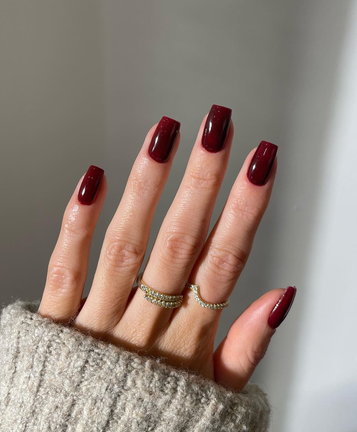 burgundy nails almond