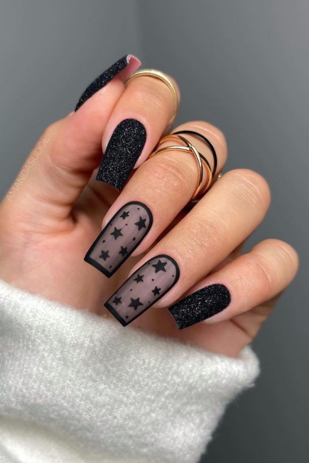 black nails christmas