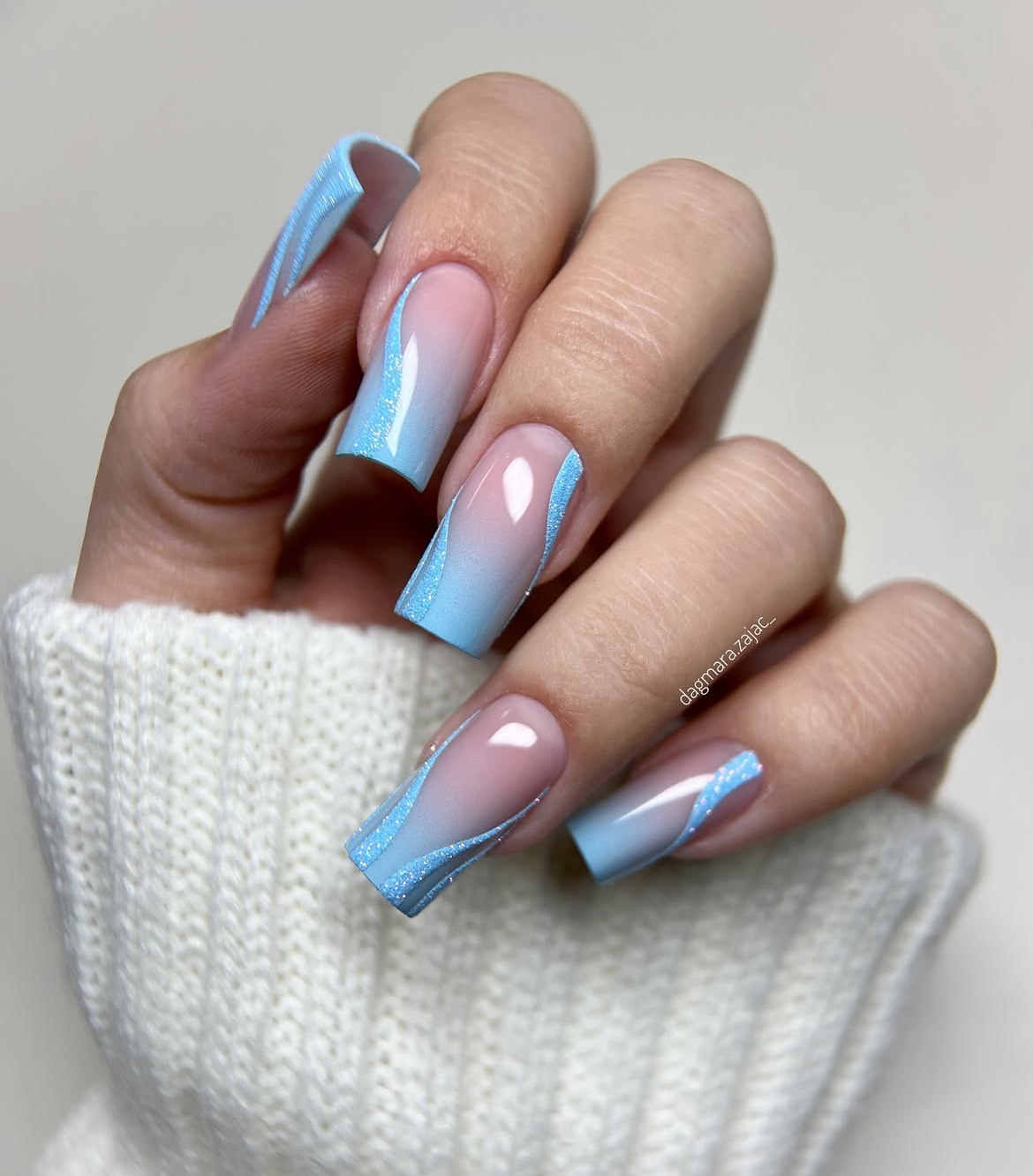 baby blue nails designs
