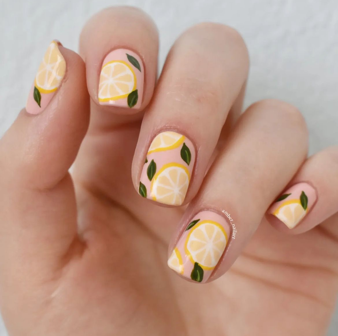 summer nails europe short