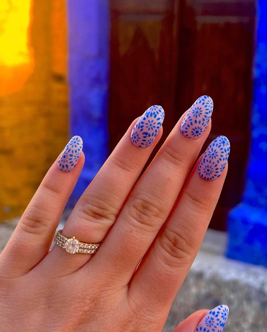 european summer nails almond