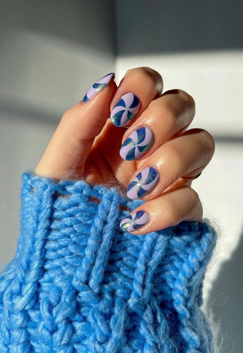 christmas nails almond